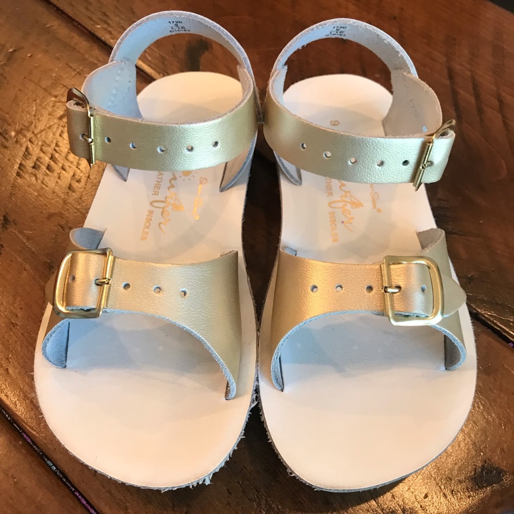 EUC gold Saltwater sandals by Hoy sz 9